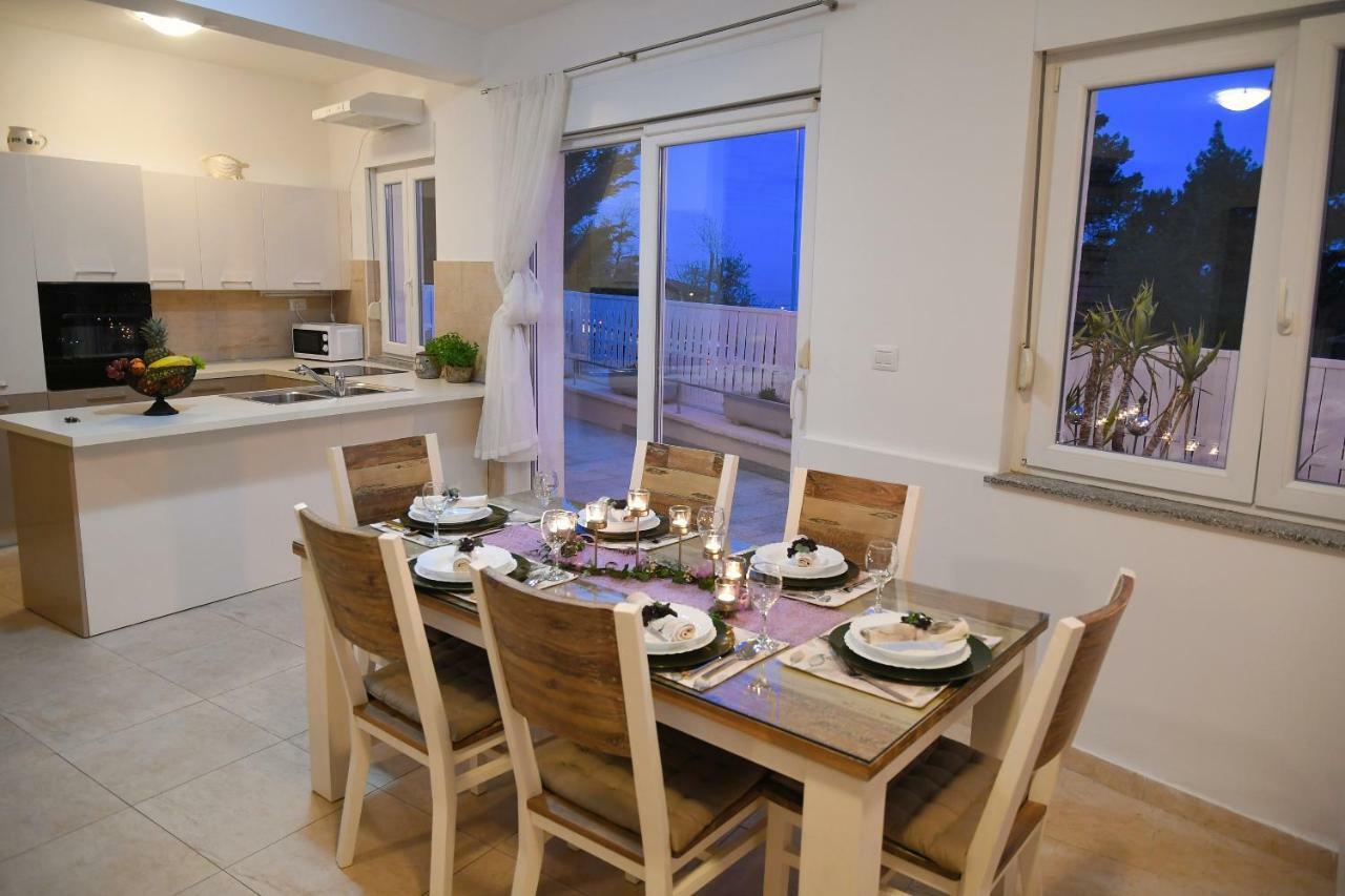 Apartment Libra With Sea View Opatija Exterior foto