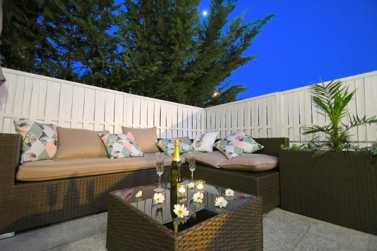 Apartment Libra With Sea View Opatija Exterior foto