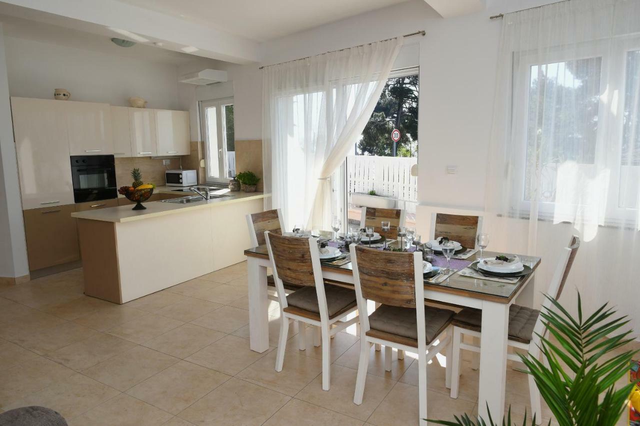 Apartment Libra With Sea View Opatija Exterior foto