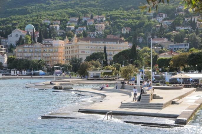 Apartment Libra With Sea View Opatija Exterior foto