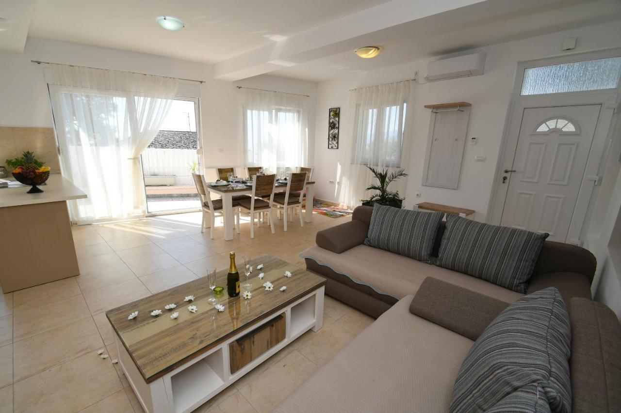 Apartment Libra With Sea View Opatija Exterior foto